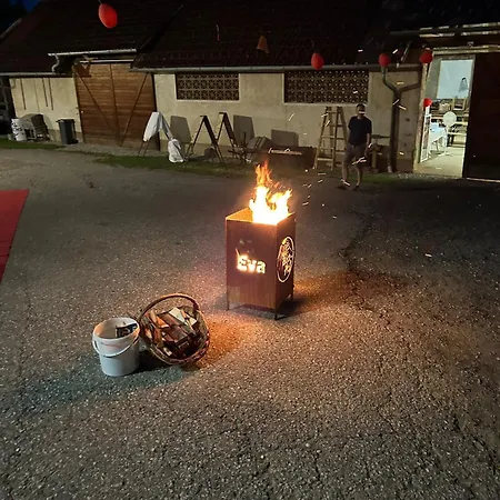 Camping, Bring Your Tent, Or Caravan Kamp alanı Granitztal-Weissenegg